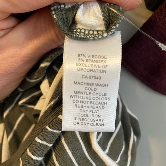 20-24” PTP 🌺 L XL White grey/olive striped summer tunic asymmetric - Picture 7 of 7